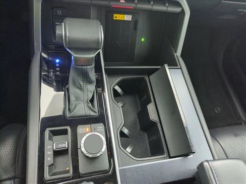 Used 2024 Toyota Tundra Platinum image 12