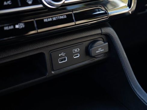 Certified 2024 Honda Pilot Sport image 27