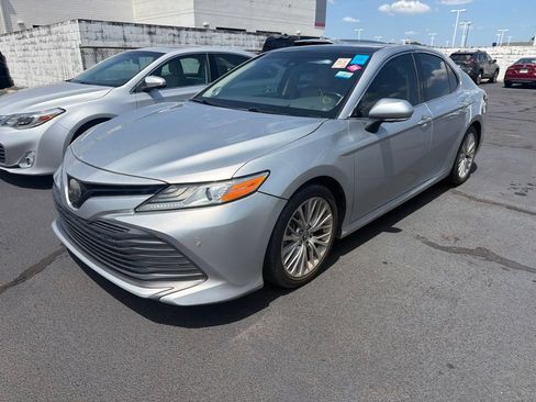 Used 2018 Toyota Camry XLE w/ Audio Package FWD image 1