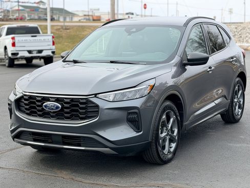 Used 2024 Ford Escape ST-Line image 1