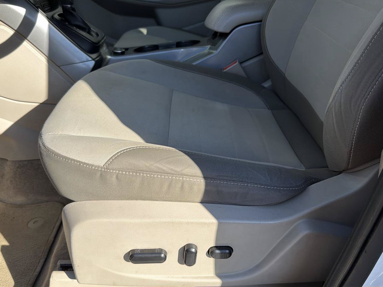 Used 2014 Ford Escape SE AWD/4WD image 11