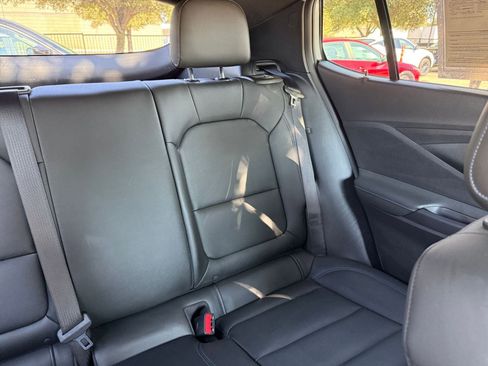 Used 2025 Buick Envista Sport Touring image 37