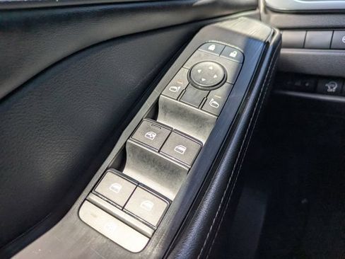 Used 2024 Nissan Rogue SV FWD image 28