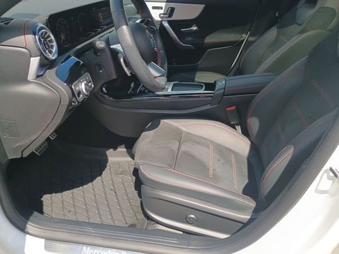 Certified 2025 Mercedes-Benz CLA 250 4MATIC image 9