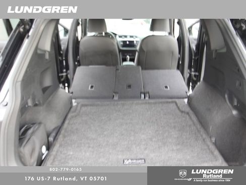 Used 2023 Volkswagen Tiguan SE R-Line AWD/4WD image 25