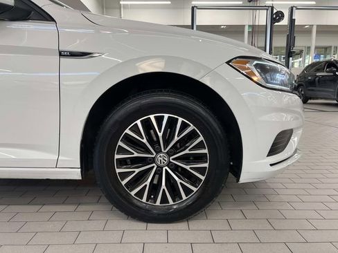 Used 2019 Volkswagen Jetta SEL image 4