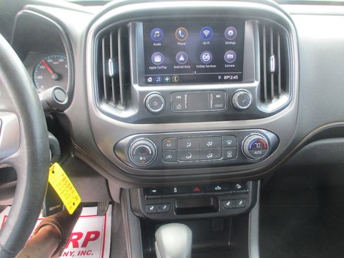 Used 2022 GMC Canyon AT4 w/ Trailering Package AWD/4WD image 5