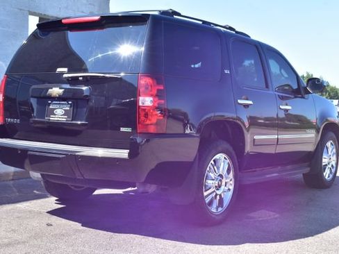 Used 2009 Chevrolet Tahoe LTZ AWD/4WD image 17