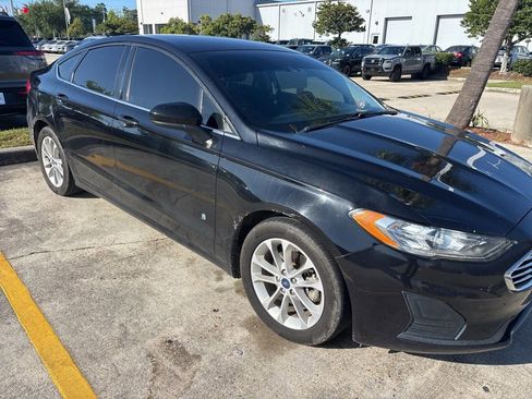 Used 2019 Ford Fusion SE image 6