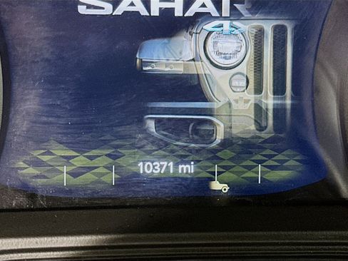 Used 2025 Jeep Wrangler Sahara w/ Safety Group image 19
