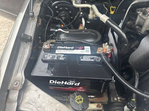 Used 2004 Ford F350 Lariat RWD image 37