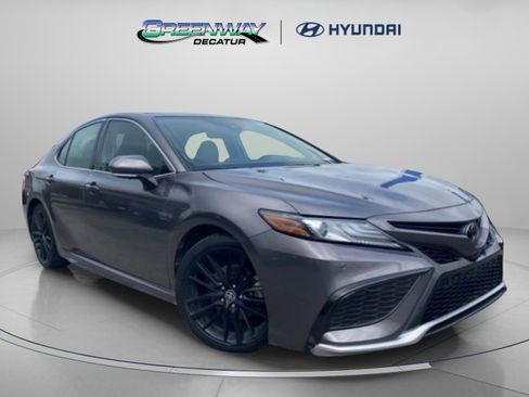 Used 2022 Toyota Camry XSE w/ Navigation Package image 1