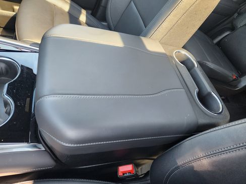 Used 2025 Chevrolet Tahoe Z71 w/ Z71 Off-Road Package image 37