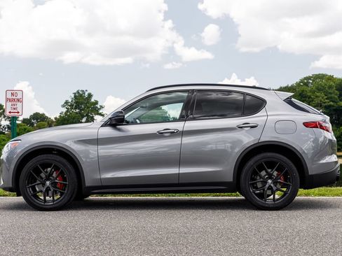 Used 2019 Alfa Romeo Stelvio Ti w/ TI Performance Package AWD/4WD image 6