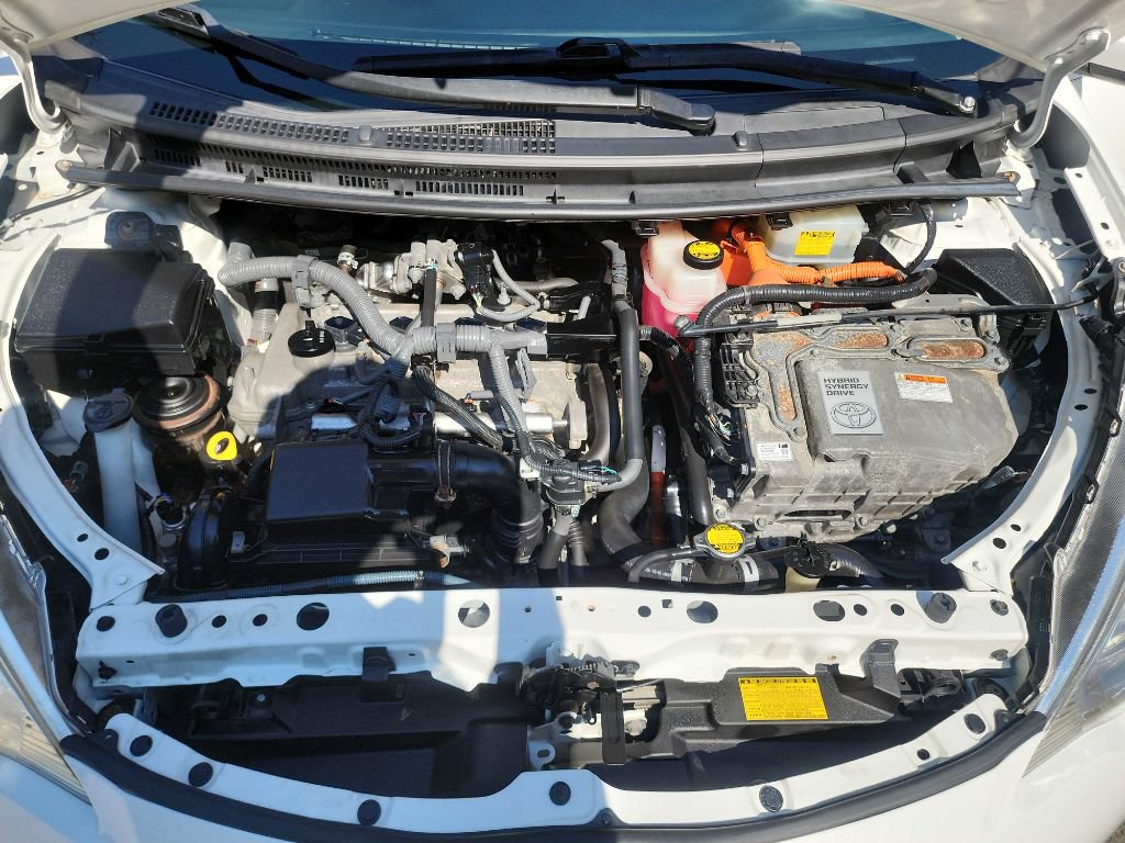 Used 2012 Toyota Prius C Four FWD image 33