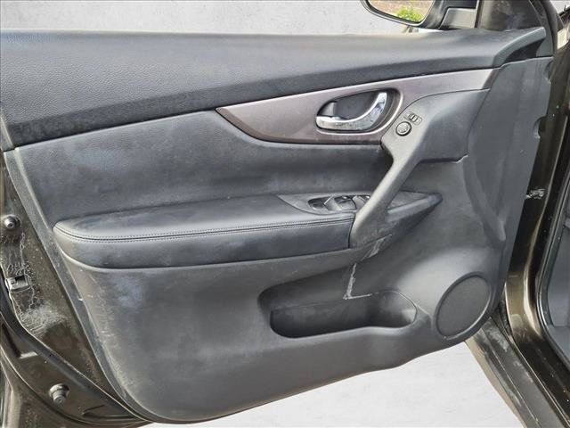 Used 2016 Nissan Rogue S FWD image 11