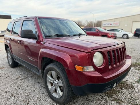 Used 2011 Jeep Patriot Latitude image 2