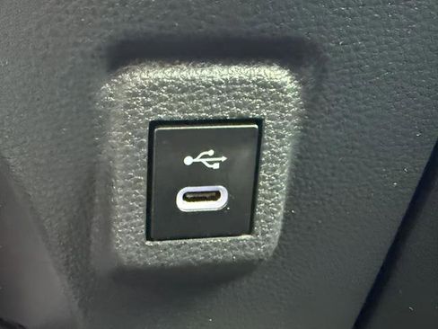 Used 2024 Toyota Corolla SE FWD image 11