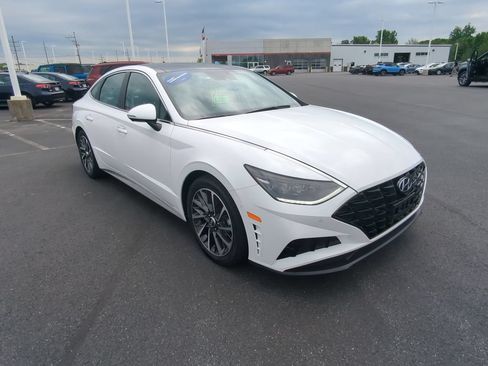 Used 2023 Hyundai Sonata Limited FWD image 2