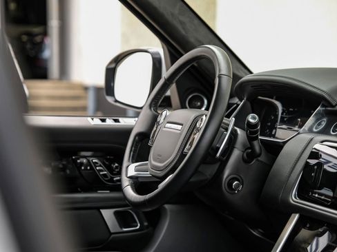 Used 2018 Land Rover Range Rover Autobiography AWD/4WD image 10