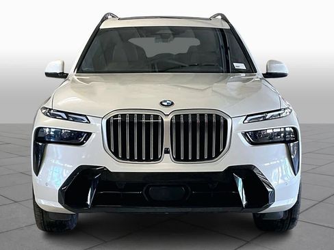 Used 2025 BMW X7 xDrive40i w/ M Sport Package image 3