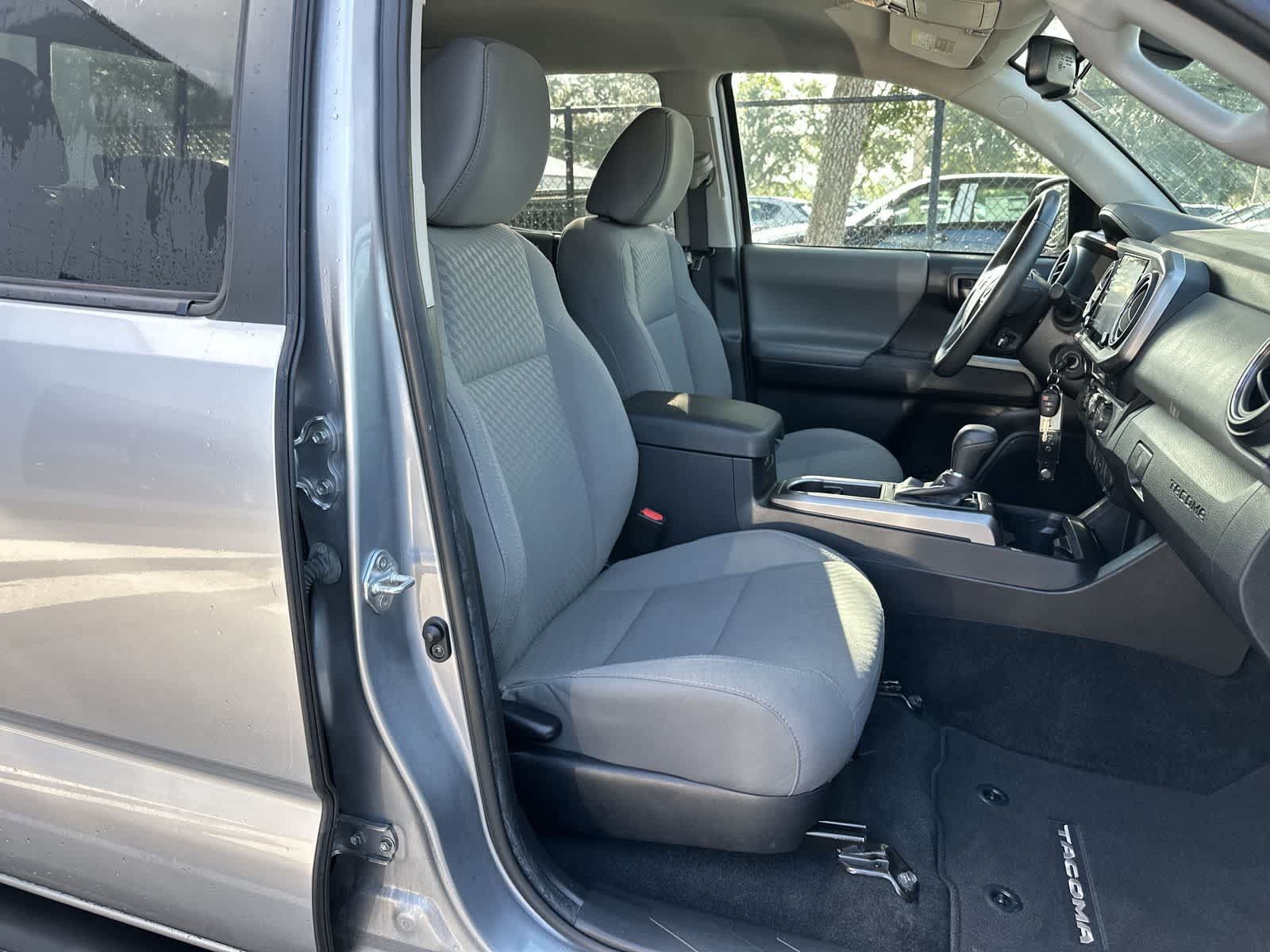 Used 2021 Toyota Tacoma SR5 RWD image 9