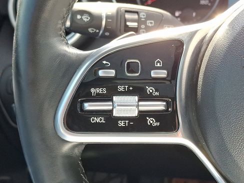 Used 2020 Mercedes-Benz GLC 300 4MATIC image 22