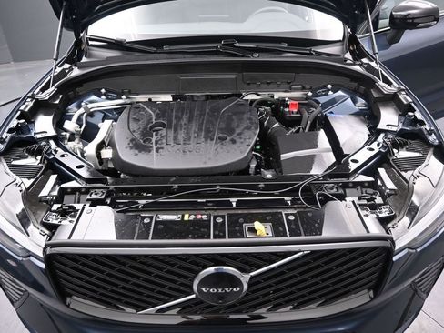 New 2026 Volvo XC60 B5 Plus AWD/4WD image 15