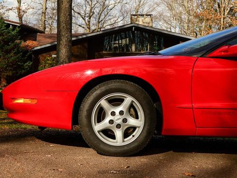 Used 1997 Pontiac Firebird Coupe w/ Opt Pkg image 4