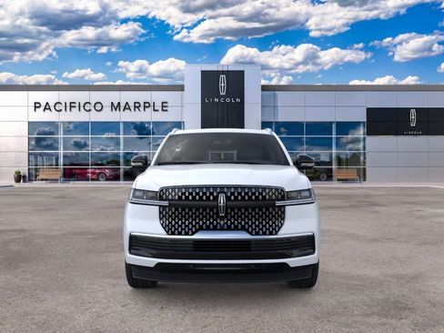 New 2026 Lincoln Navigator L Reserve AWD/4WD image 6
