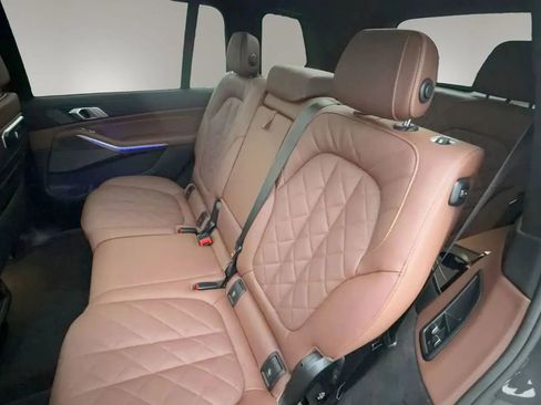 Used 2025 BMW X7 xDrive40i w/ M Sport Package image 14