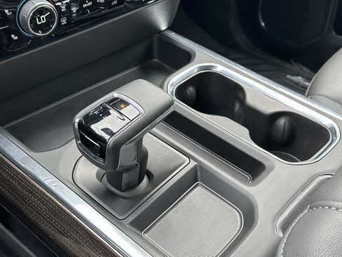 Used 2024 Chevrolet Silverado 1500 LT Trail Boss w/ Convenience Package II AWD/4WD image 31