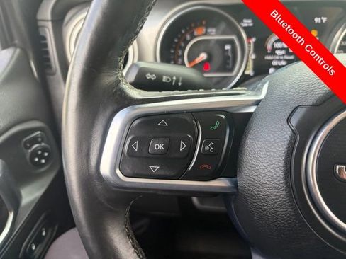 Used 2019 Jeep Wrangler Unlimited Sahara w/ Cold Weather Group AWD/4WD image 34
