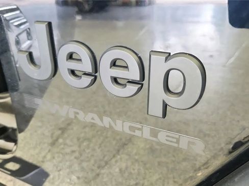 Used 2023 Jeep Wrangler Sport AWD/4WD image 16