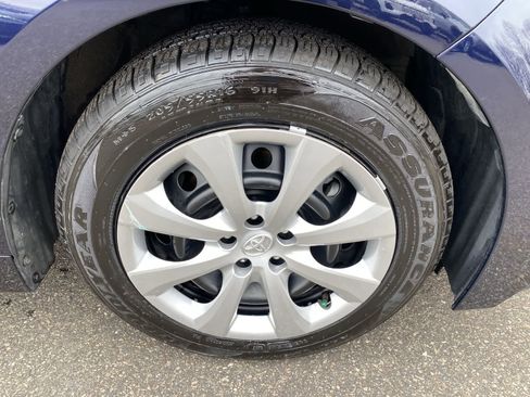 Used 2024 Toyota Corolla LE image 19