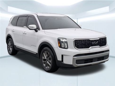 Used 2023 Kia Telluride LX image 8