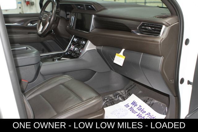 Used 2022 GMC Yukon XL Denali AWD/4WD image 25