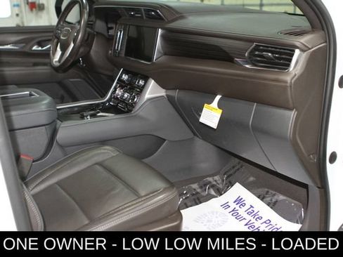 Used 2022 GMC Yukon XL Denali AWD/4WD image 25