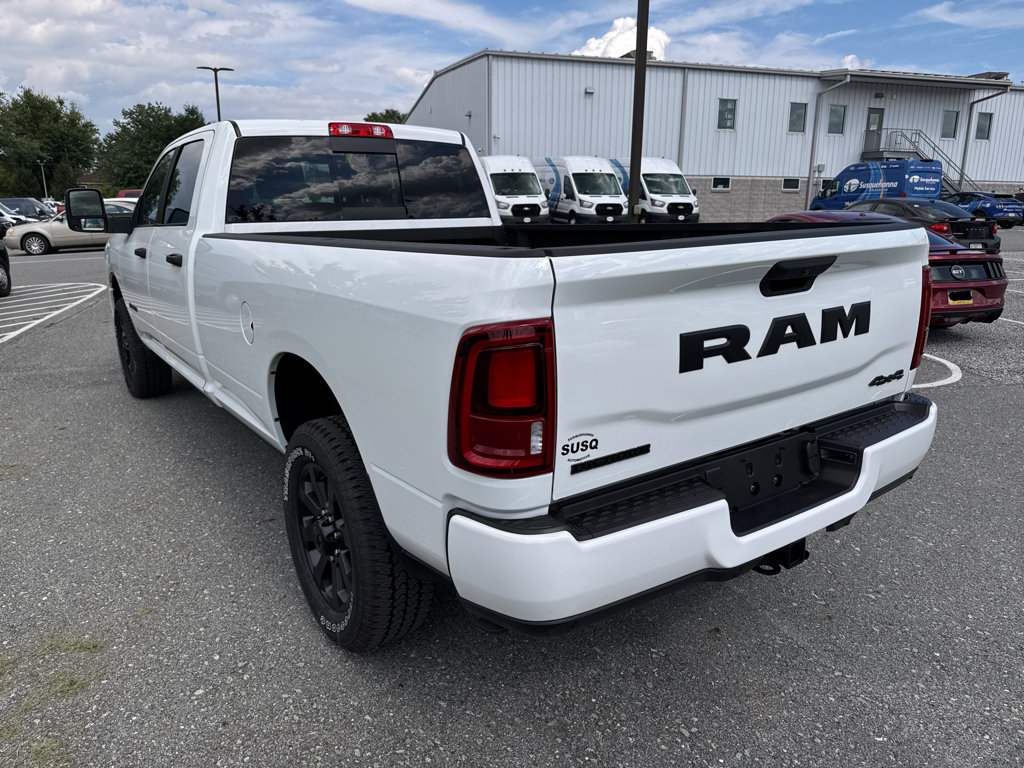 New 2026 RAM 3500 Big Horn AWD/4WD image 19