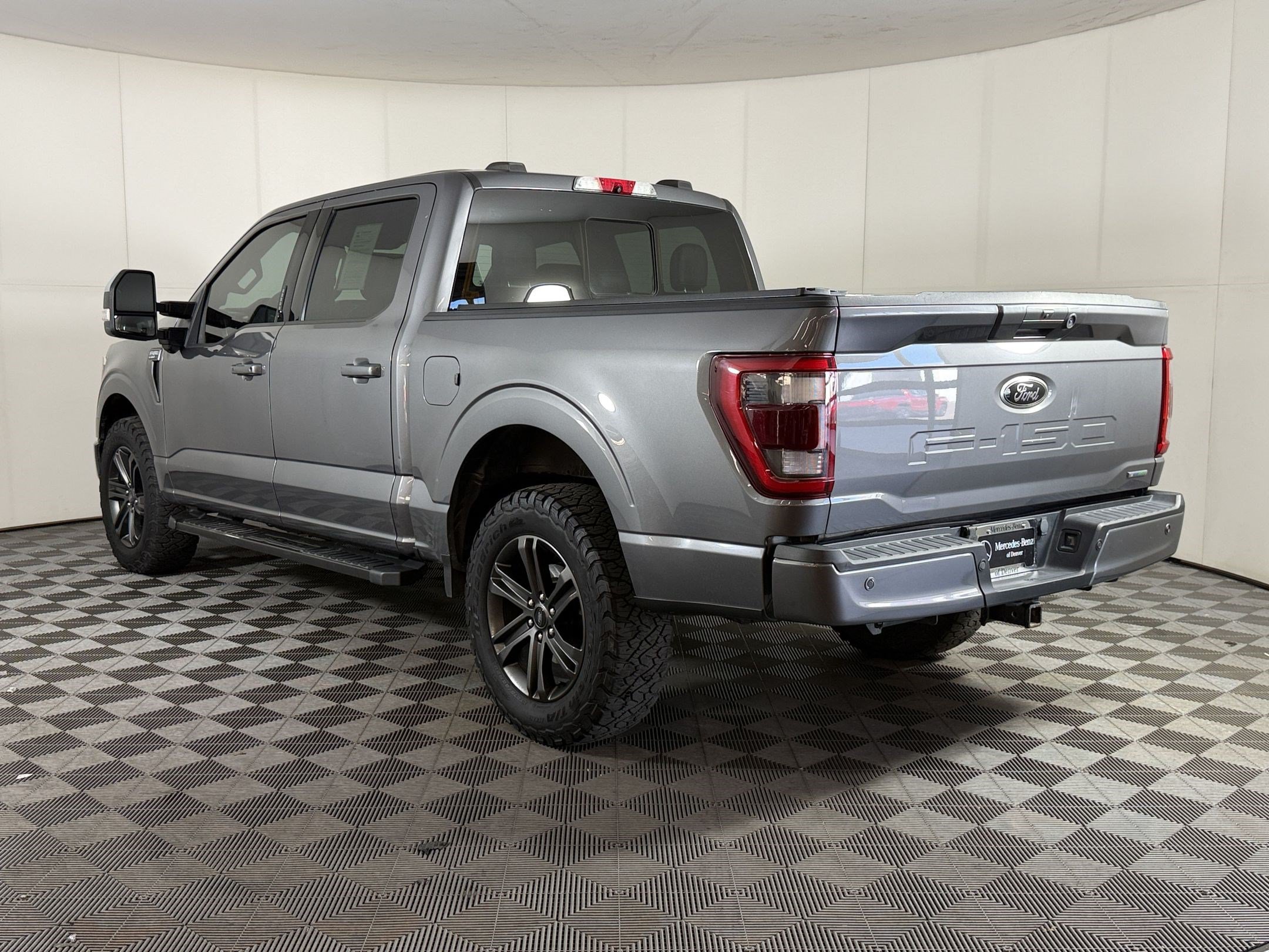 Used 2021 Ford F150 Lariat w/ Equipment Group 502A High AWD/4WD image 3