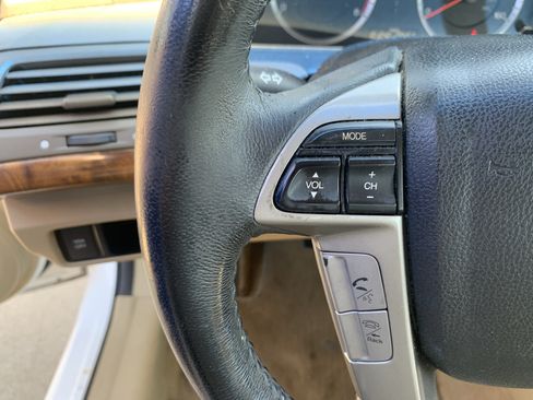 Used 2010 Honda Accord EX-L image 19