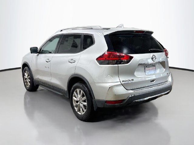 Used 2017 Nissan Rogue SV AWD/4WD image 9
