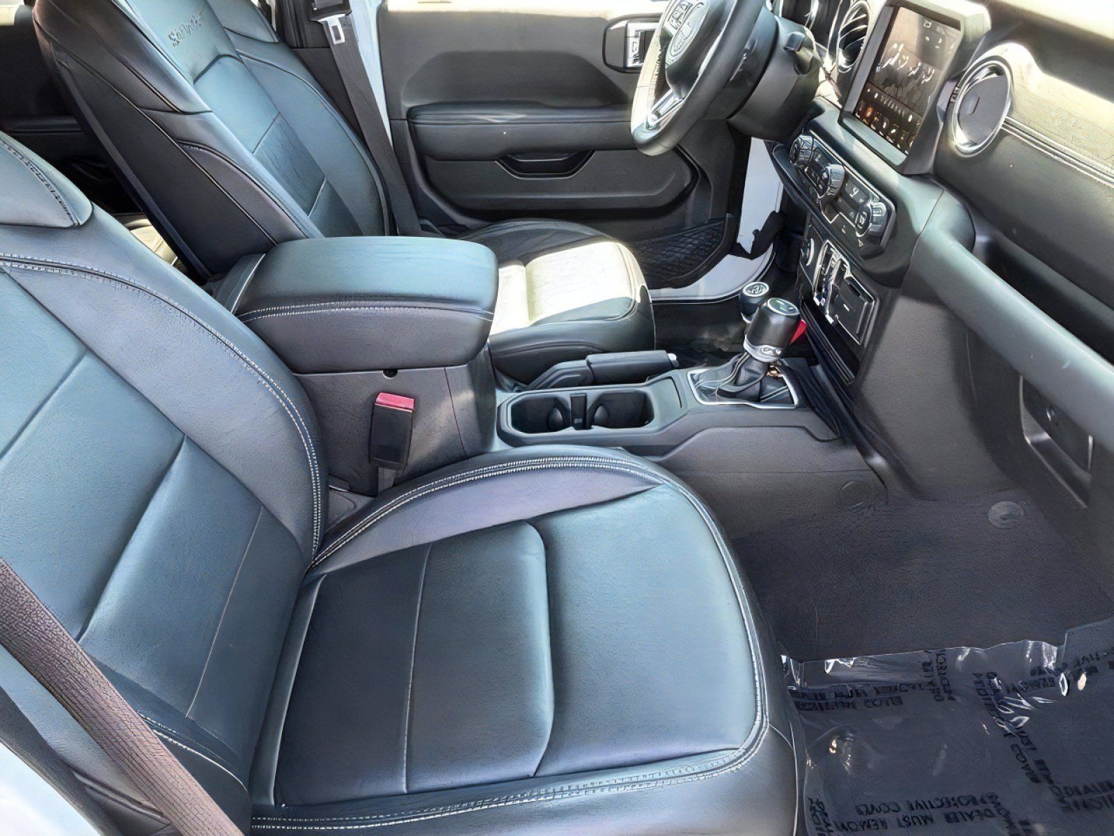 Used 2023 Jeep Wrangler Unlimited Sahara AWD/4WD image 31