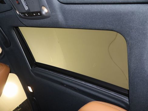 Used 2023 INFINITI Q50 Sensory image 24