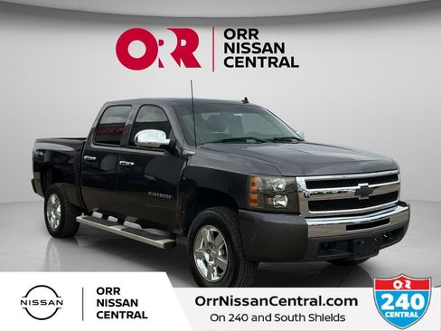 Used 2011 Chevrolet Silverado 1500 4x4 Crew Cab Hybrid image 3