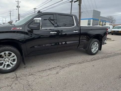 Used 2025 Chevrolet Silverado 1500 LTZ AWD/4WD image 4