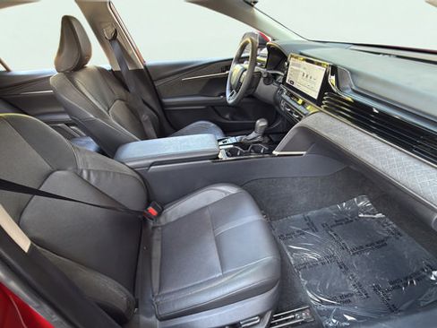 Used 2025 Toyota Camry XLE FWD image 21