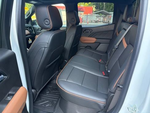 New 2026 GMC Canyon AT4 w/ Technology Plus Package AWD/4WD image 12
