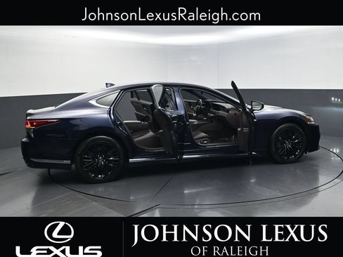 Used 2018 Lexus LS 500 AWD w/ Interior Upgrade Package image 32