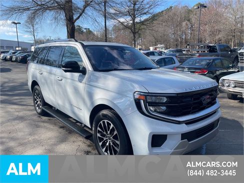 Certified 2025 Ford Expedition Platinum image 8